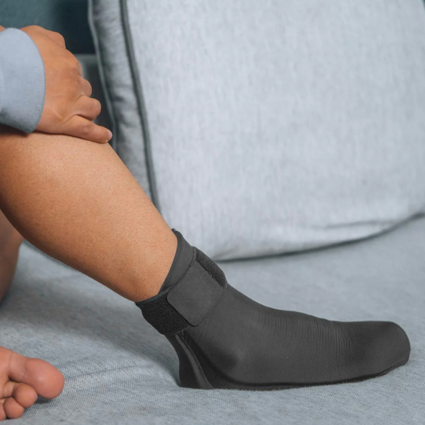 ThermaSoothe – Hot & Cold Foot Therapy Wrap for Pain & Swelling Relief