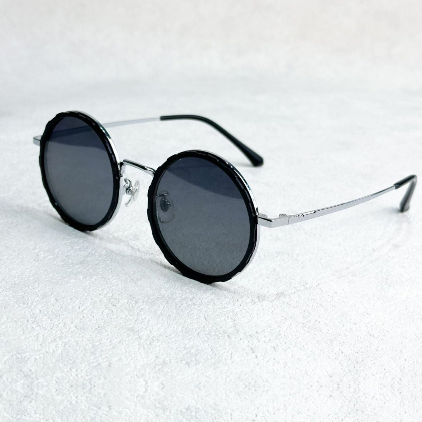 Unisex Round Polarized Sunglasses – Adjustable Light Reduction – Premium Metal Frame