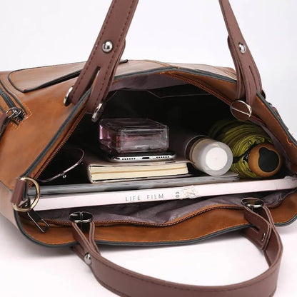 Elly – Women’s Vintage Leather Shoulder Bag | Handmade & Elegant Design