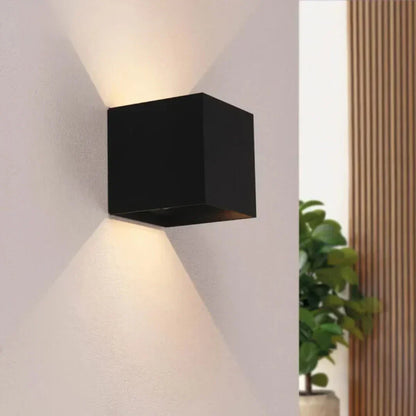Luxe Wall Light – Motion Sensor & Warm Ambient LED Lighting (2700K)