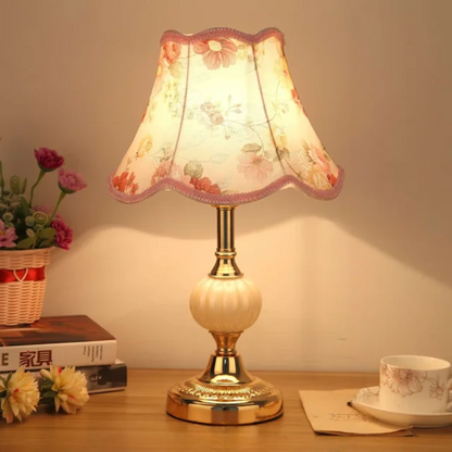Quixy – Vintage Scandinavian Table Lamp for Bedroom or Living Room