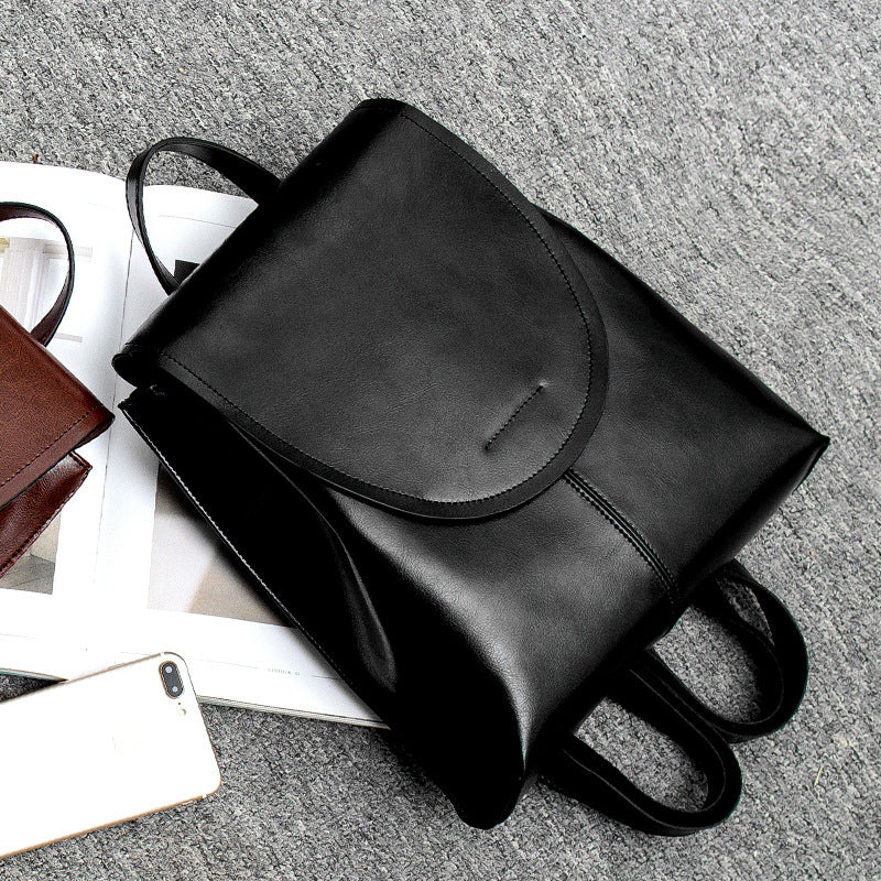 LuxeCarry Leather Backpack – Stylish Design with Versatile Storage for Women