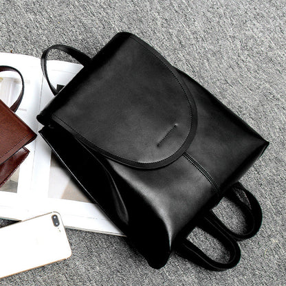 LuxeCarry Leather Backpack – Stylish Design with Versatile Storage for Women