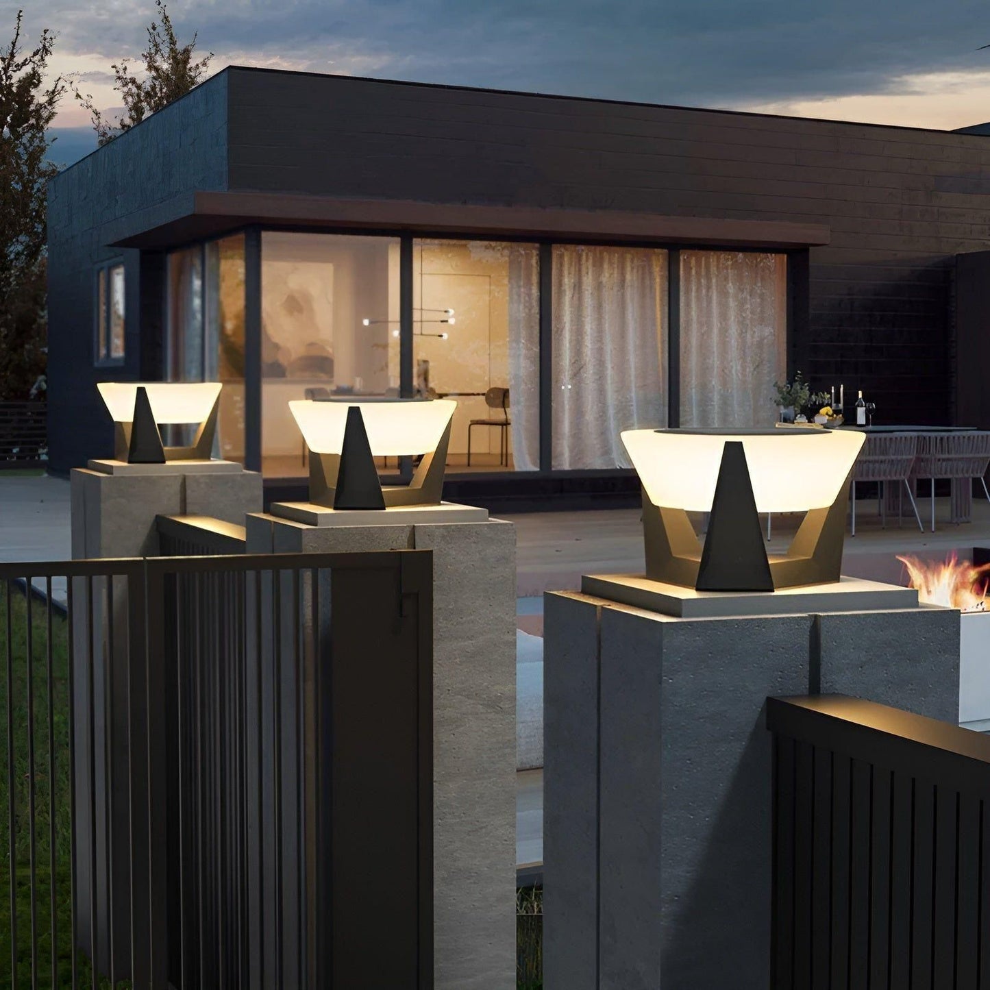 Luxio Solar – Luxurious Solar-Powered Japanese Garden Lamp