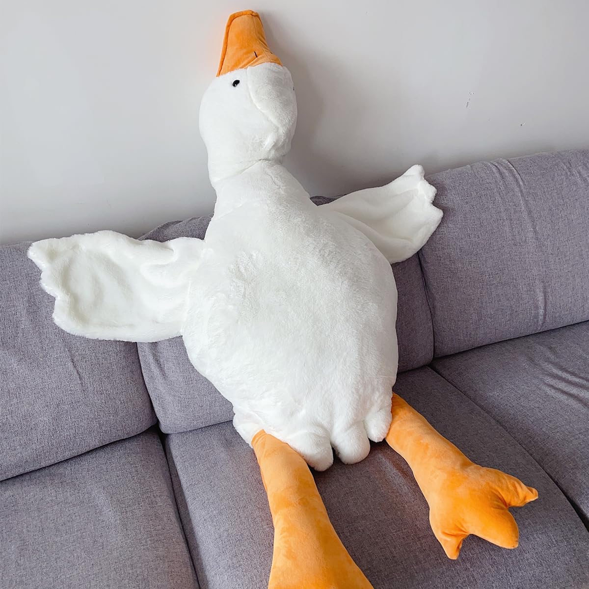 Cuddly Giant Goose Plush – Soft Toy in Multiple Sizes