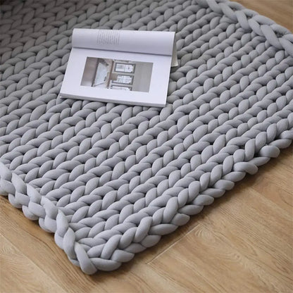 Chunky Knit Handmade Weighted Throw – Ultra-Cozy & Stylish Blanket