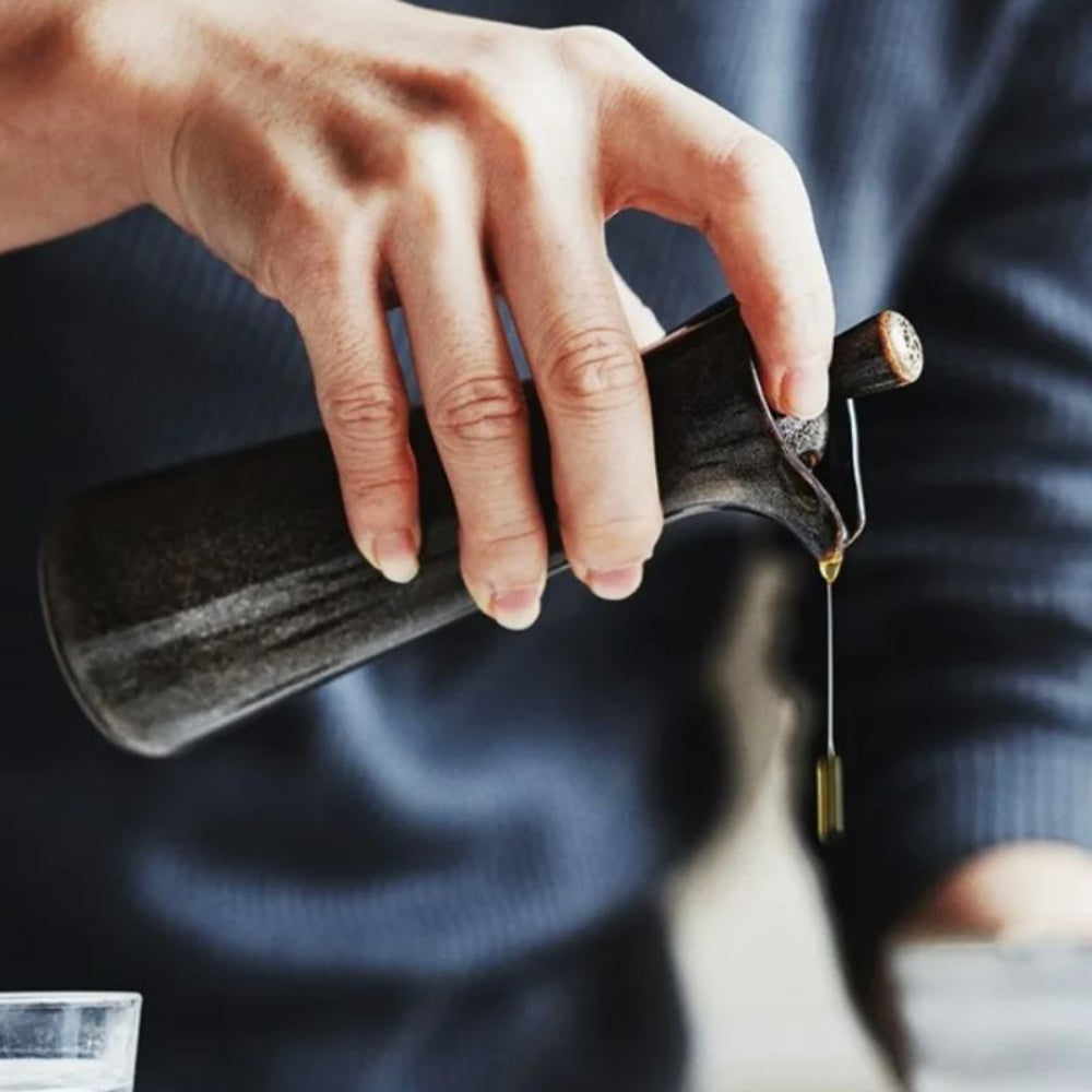 EcoPour – Elegant Drip-Free Glass Oil Dispenser | Stylish & Sustainable Kitchen Accessory