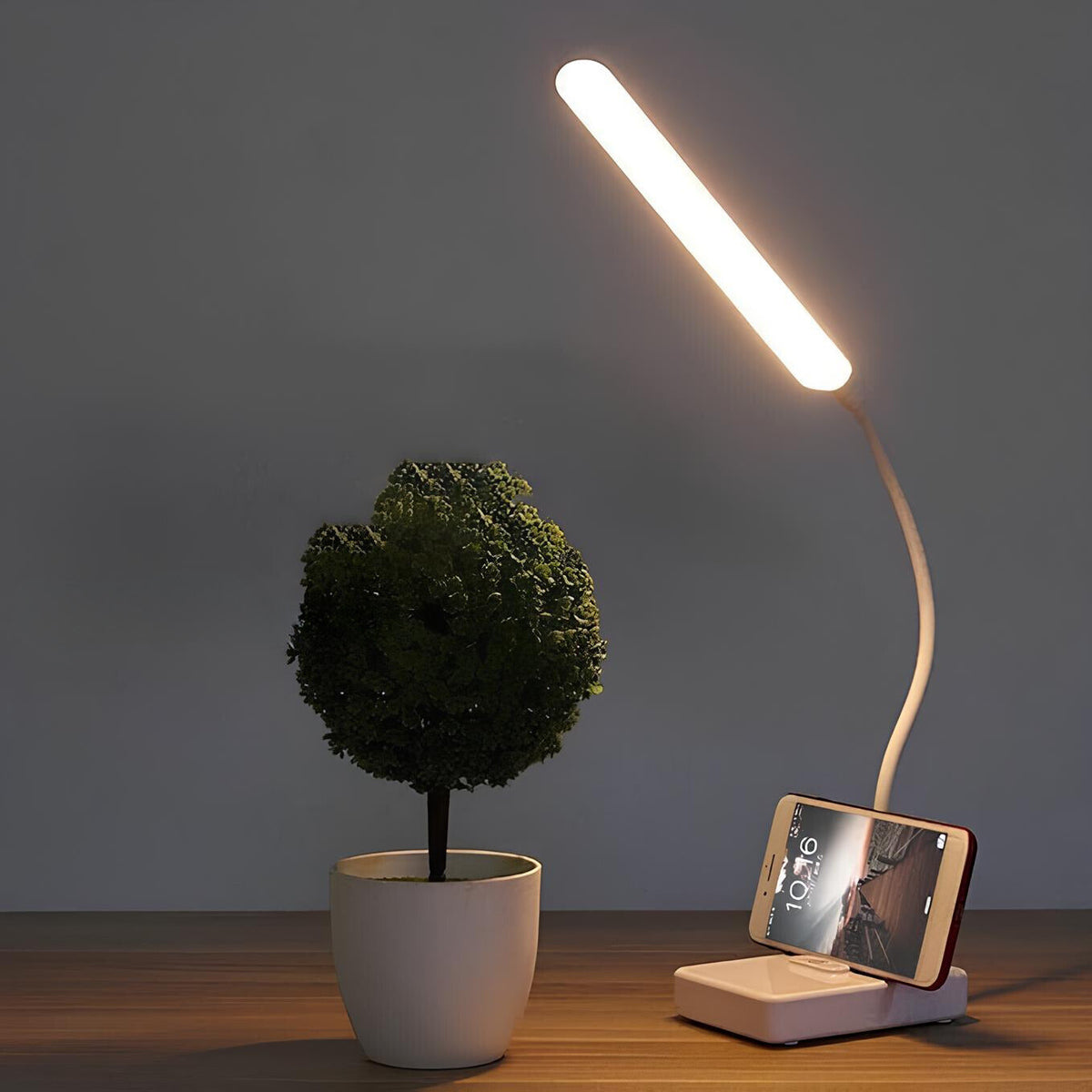 LumoFlex Adjustable Desk Lamp – Rechargeable or Plug-In with Flexible Neck & Dimmable Light