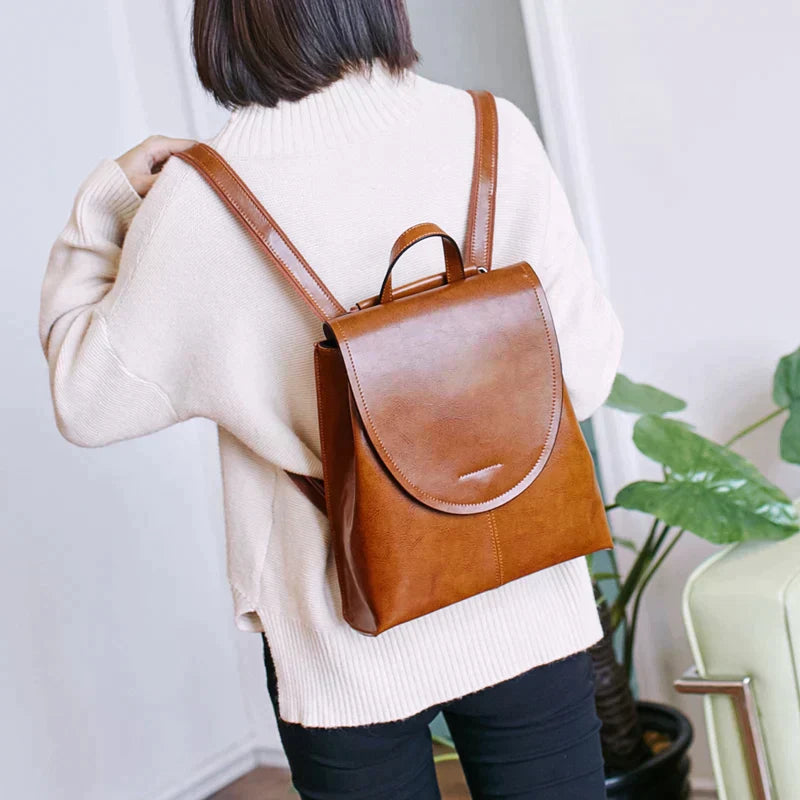 LuxeCarry Leather Backpack – Stylish Design with Versatile Storage for Women