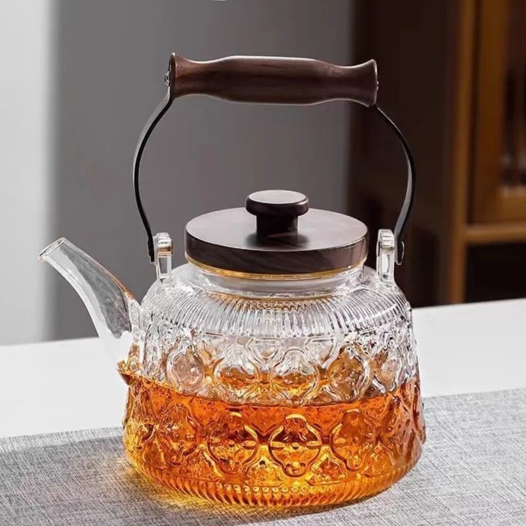 Zoie Glass Teapot with Infuser – Heat-Resistant 1000ml Borosilicate Kettle with Wooden Handle