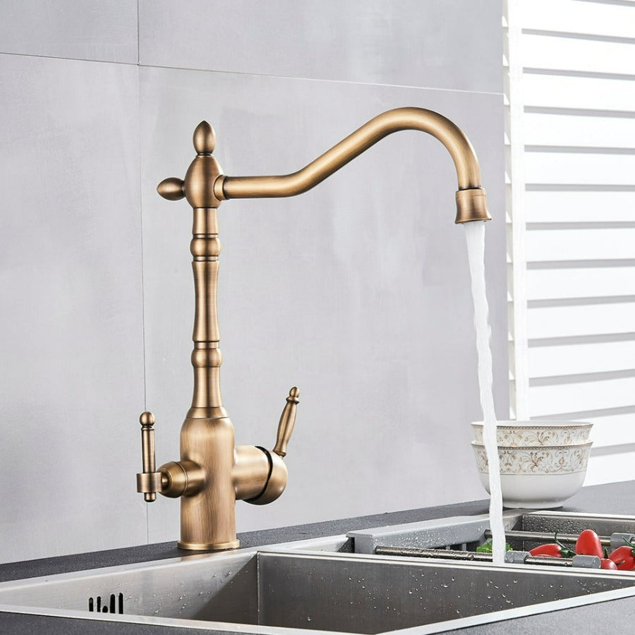 Traditional Kitchen Mixer Tap – Timeless Design with Modern Technology