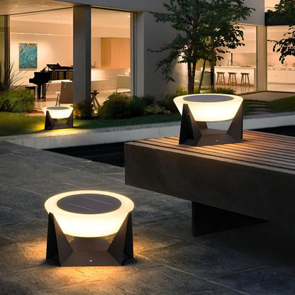 Luxio Solar – Luxurious Solar-Powered Japanese Garden Lamp