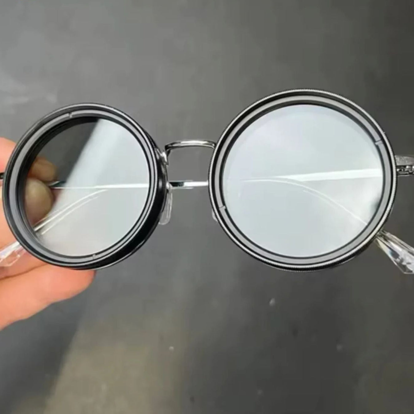 Unisex Round Polarized Sunglasses – Adjustable Light Reduction – Premium Metal Frame