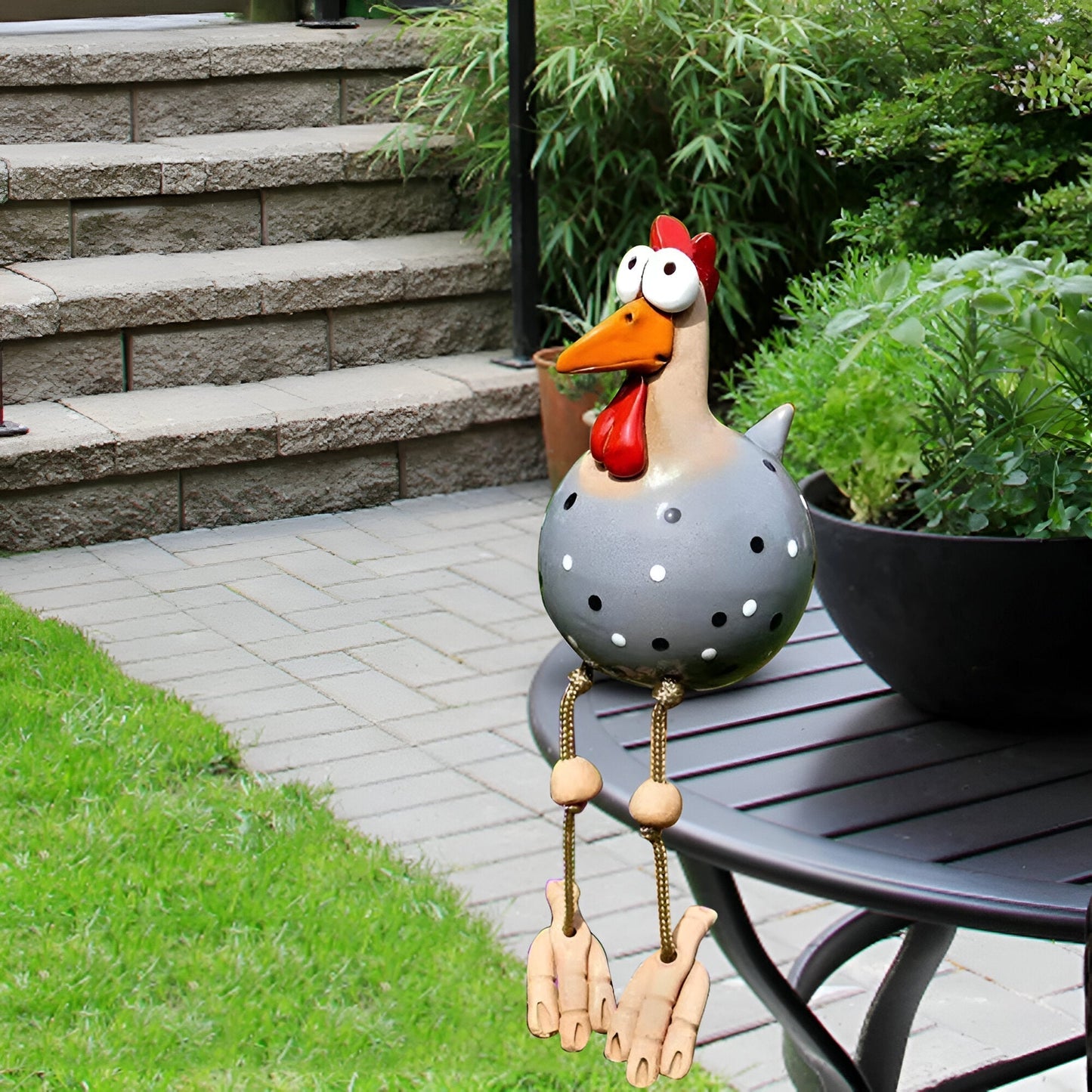 Whimsy Big-Eyed Rooster Garden Statue – Weatherproof Resin Chicken Ornament