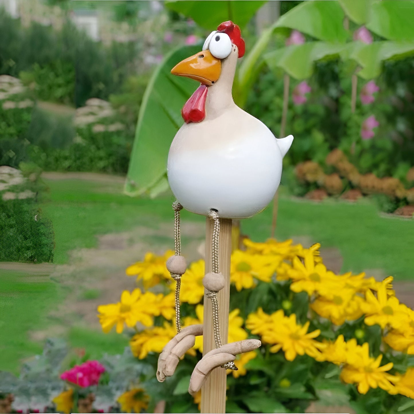 Whimsy Big-Eyed Rooster Garden Statue – Weatherproof Resin Chicken Ornament