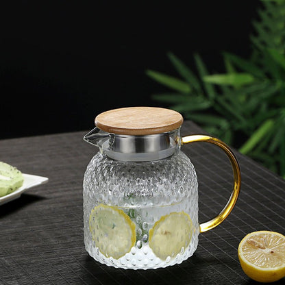 Heat-Resistant Textured Glass Jug with Bamboo Lid – Elegant Serving Pitcher for Hot & Cold Drinks