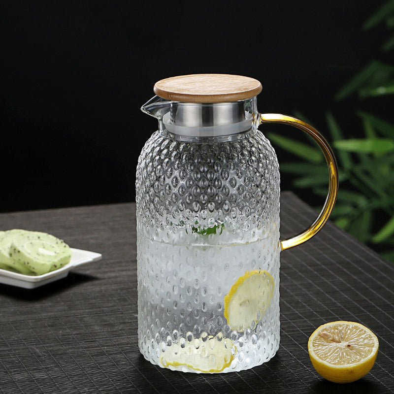 Heat-Resistant Textured Glass Jug with Bamboo Lid – Elegant Serving Pitcher for Hot & Cold Drinks