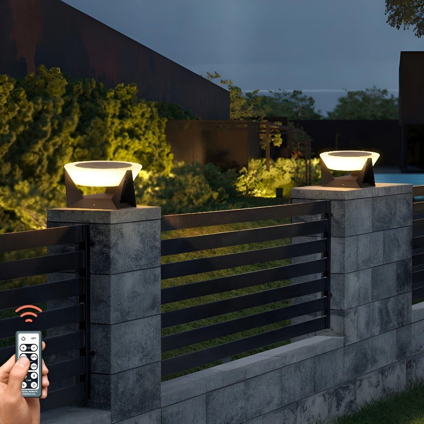 Luxio Solar – Luxurious Solar-Powered Japanese Garden Lamp